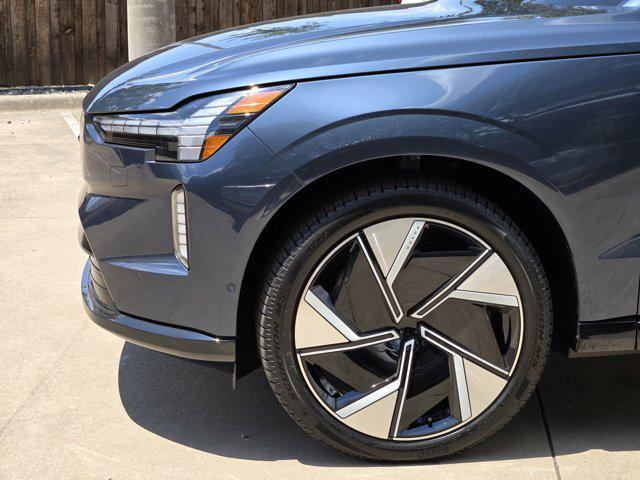 new 2025 Volvo EX90 car, priced at $89,640