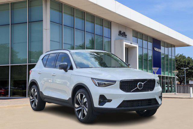 new 2025 Volvo XC40 car, priced at $49,790