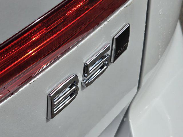 new 2025 Volvo XC60 car, priced at $55,360