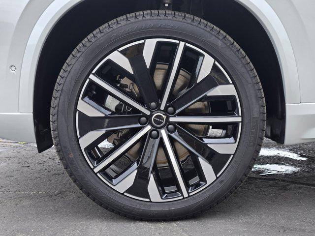 new 2026 Volvo XC90 car, priced at $71,825