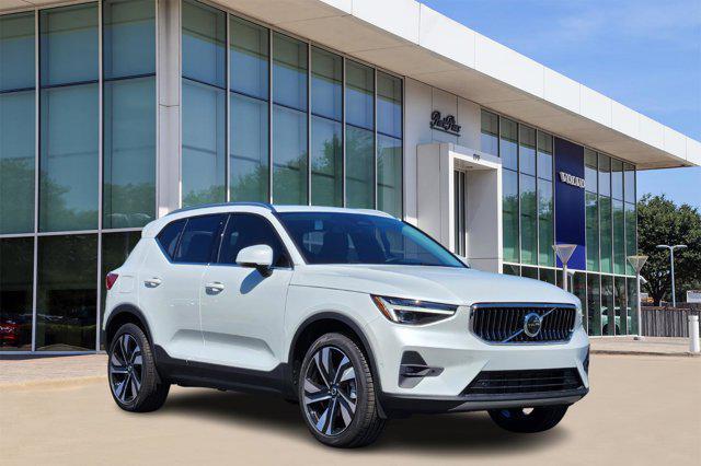 new 2025 Volvo XC40 car, priced at $51,565