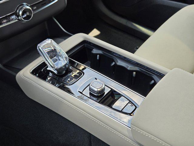 new 2025 Volvo XC90 car, priced at $60,935