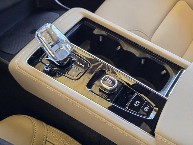 new 2025 Volvo XC90 Plug-In Hybrid car, priced at $78,805