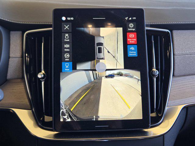 new 2026 Volvo XC90 car, priced at $71,825