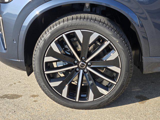 new 2026 Volvo XC90 car, priced at $75,155