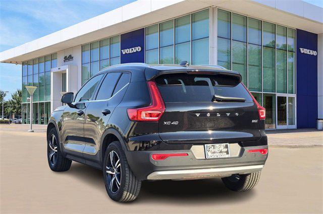 used 2025 Volvo XC40 car