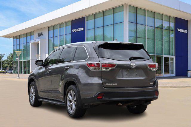 used 2015 Toyota Highlander car, priced at $20,991