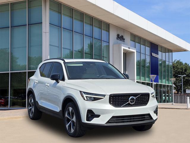 new 2026 Volvo XC40 car, priced at $45,850