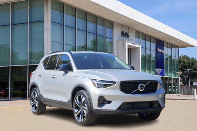 new 2025 Volvo XC40 car, priced at $48,820