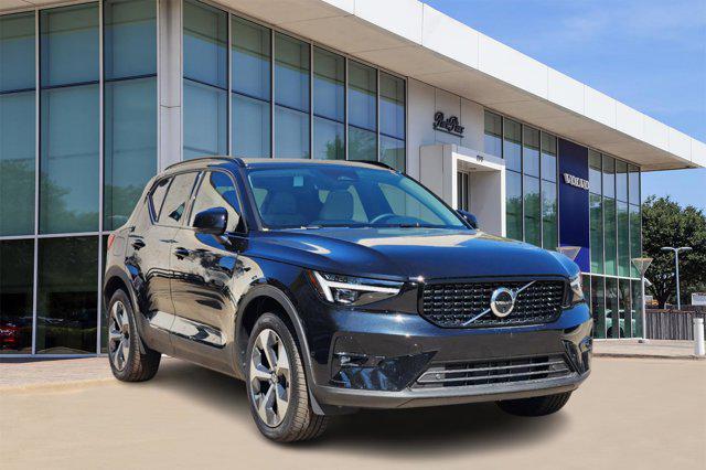 new 2025 Volvo XC40 car, priced at $47,765