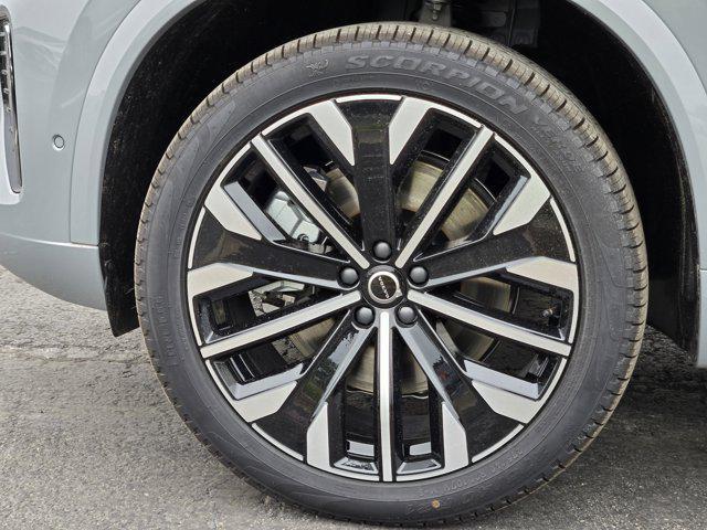 new 2025 Volvo XC90 Plug-In Hybrid car, priced at $82,405