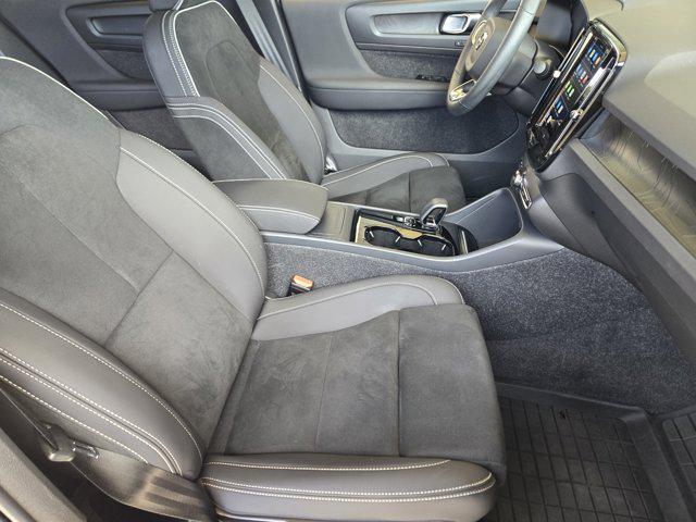 used 2022 Volvo C40 Recharge Pure Electric car, priced at $33,982