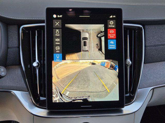 new 2026 Volvo XC90 car, priced at $75,155