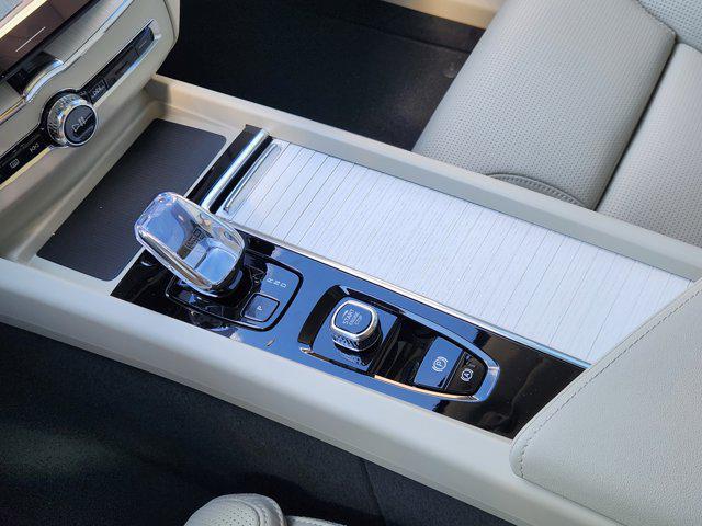 new 2026 Volvo XC60 car, priced at $64,930