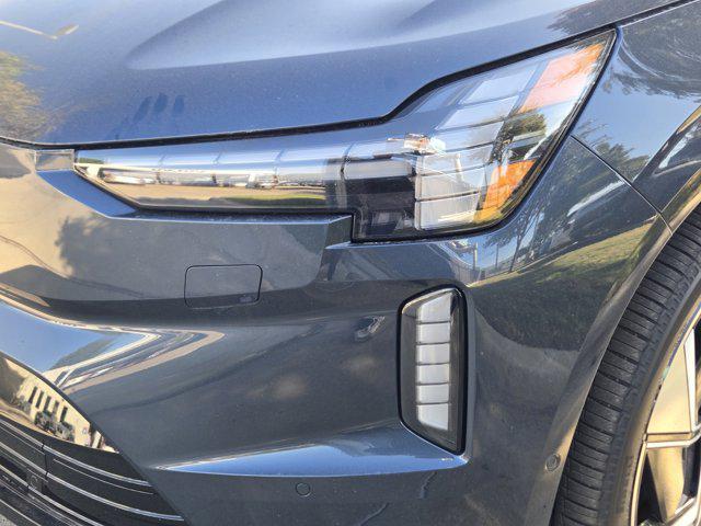 new 2025 Volvo EX90 car, priced at $89,285