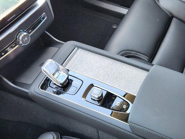 new 2026 Volvo XC90 car, priced at $77,070