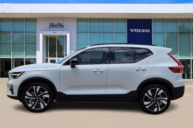 new 2025 Volvo XC40 car, priced at $51,765