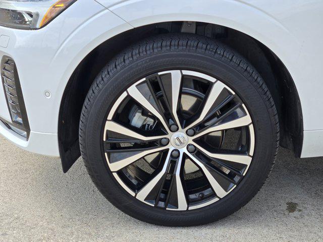 used 2023 Volvo XC60 car, priced at $32,035