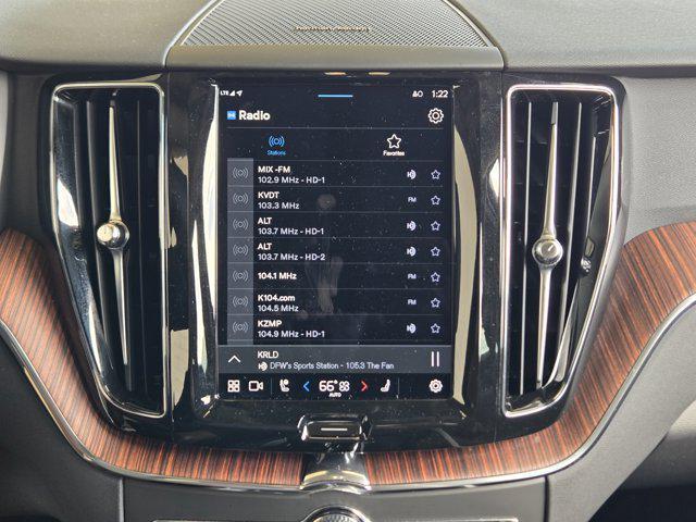 used 2023 Volvo XC60 car, priced at $32,035
