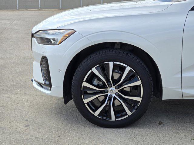 used 2023 Volvo XC60 car, priced at $32,035