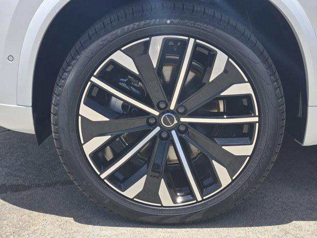 new 2025 Volvo XC90 car, priced at $65,555