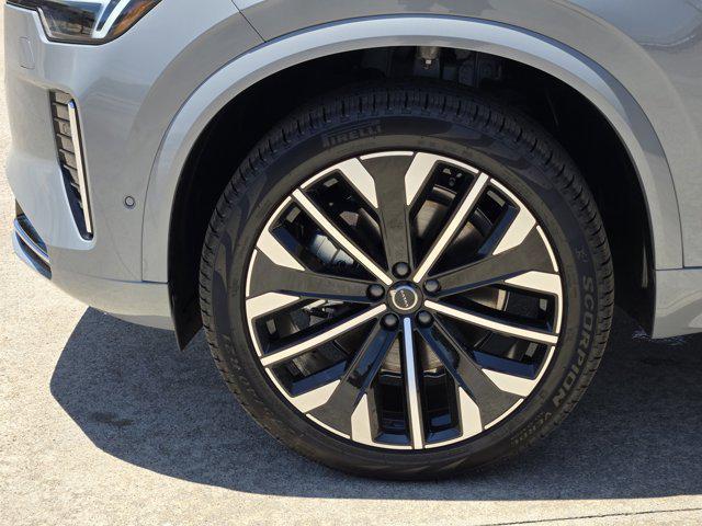 new 2025 Volvo XC90 car, priced at $69,155