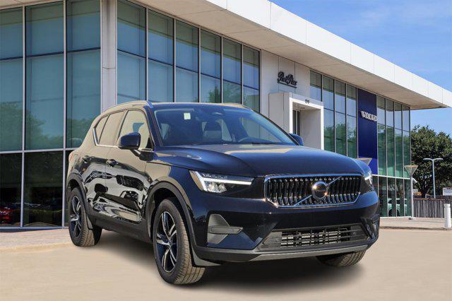 new 2025 Volvo XC40 car, priced at $45,215