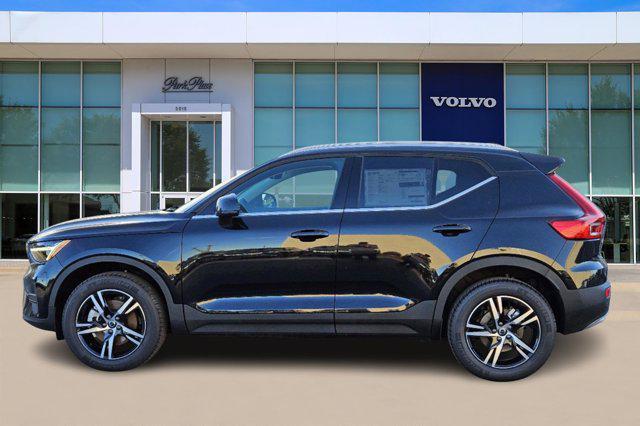 new 2025 Volvo XC40 car, priced at $45,215