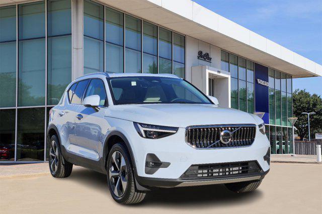 new 2025 Volvo XC40 car, priced at $48,315