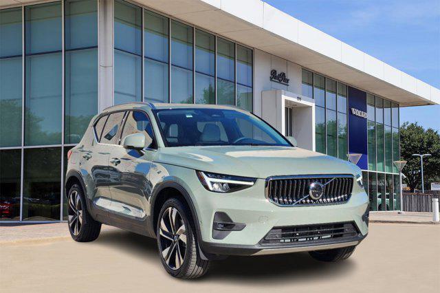 new 2025 Volvo XC40 car, priced at $48,820