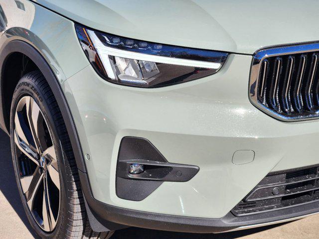 new 2025 Volvo XC40 car, priced at $48,820