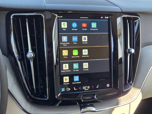 new 2025 Volvo XC40 car, priced at $46,035