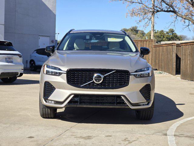 new 2025 Volvo XC60 car, priced at $59,910