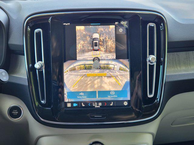 new 2025 Volvo XC40 car, priced at $51,015