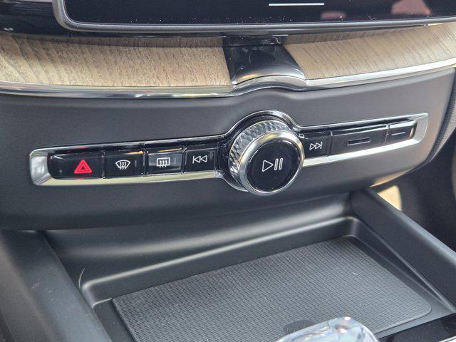 new 2026 Volvo XC60 car, priced at $57,235