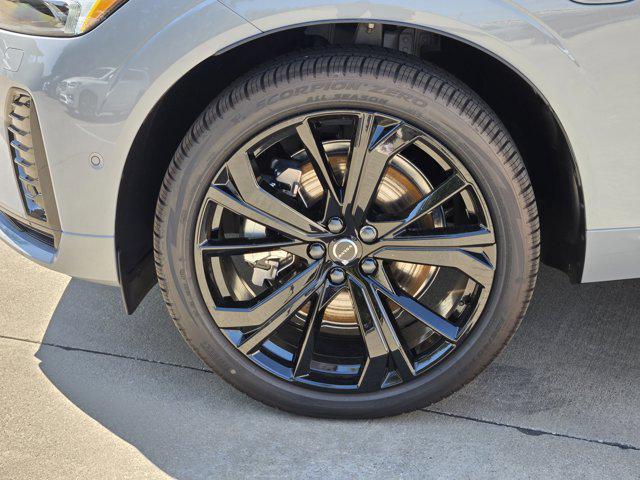 new 2026 Volvo XC60 Plug-In Hybrid car, priced at $76,530