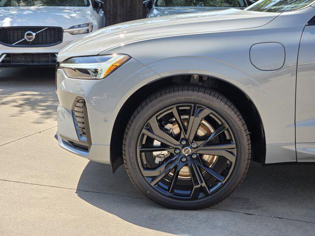 new 2026 Volvo XC60 Plug-In Hybrid car, priced at $76,530