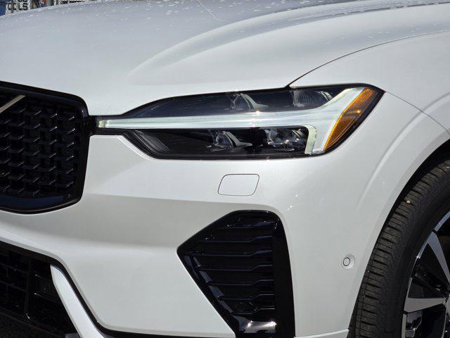 new 2025 Volvo XC60 car, priced at $55,360