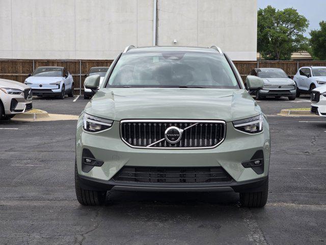 new 2025 Volvo XC40 car, priced at $50,610
