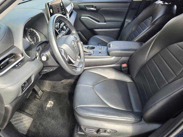used 2024 Toyota Highlander car, priced at $34,390
