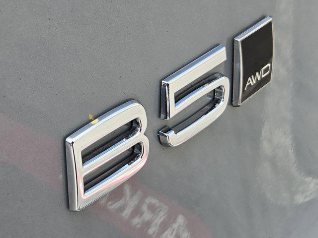 new 2025 Volvo XC40 car, priced at $49,460