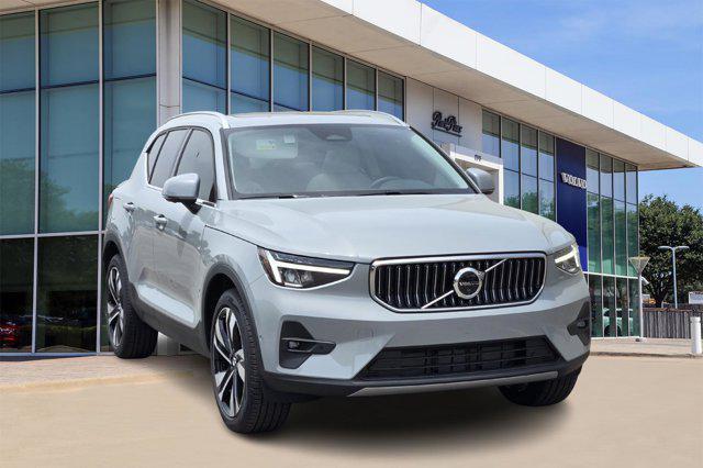 new 2025 Volvo XC40 car, priced at $49,460