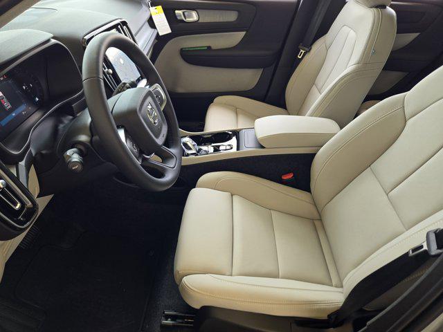 new 2025 Volvo XC40 car, priced at $49,460