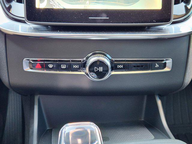 new 2026 Volvo XC90 car, priced at $81,425