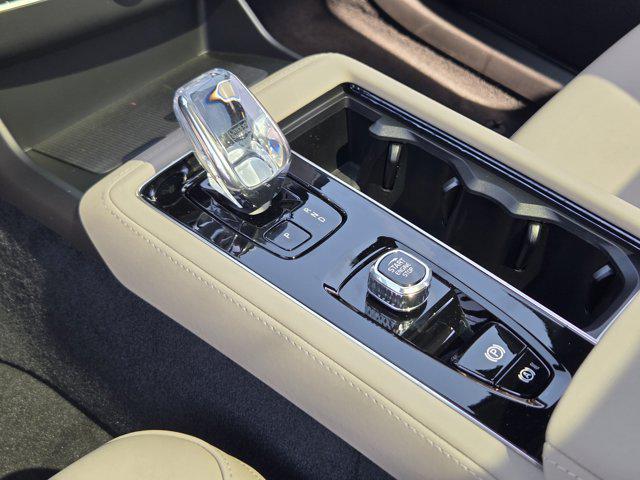 new 2026 Volvo XC90 car, priced at $73,320