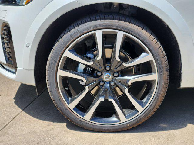 new 2025 Volvo XC60 car, priced at $61,335