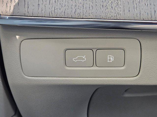 new 2025 Volvo XC90 Plug-In Hybrid car, priced at $81,765