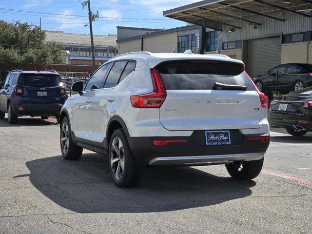 new 2025 Volvo XC40 car, priced at $45,465