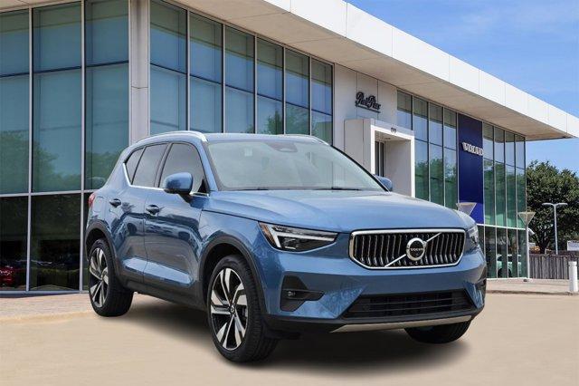 new 2024 Volvo XC40 car, priced at $45,997