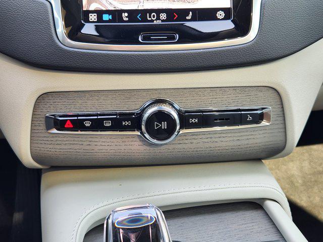 new 2025 Volvo XC90 Plug-In Hybrid car, priced at $81,765